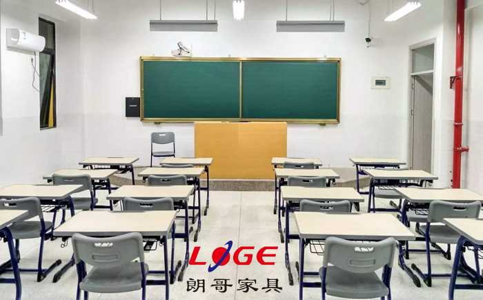 課桌椅定制時(shí)色彩搭配要遵循哪些原則？